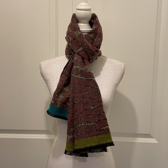 Marc Rozier Paris Print Scarf with Fringe Edges - Picture 1 of 12